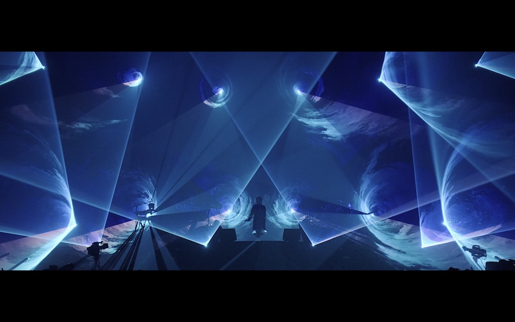 Mrs. GREEN APPLE、最新アリーナツアーから「Blizzard」映像公開 | BARKS